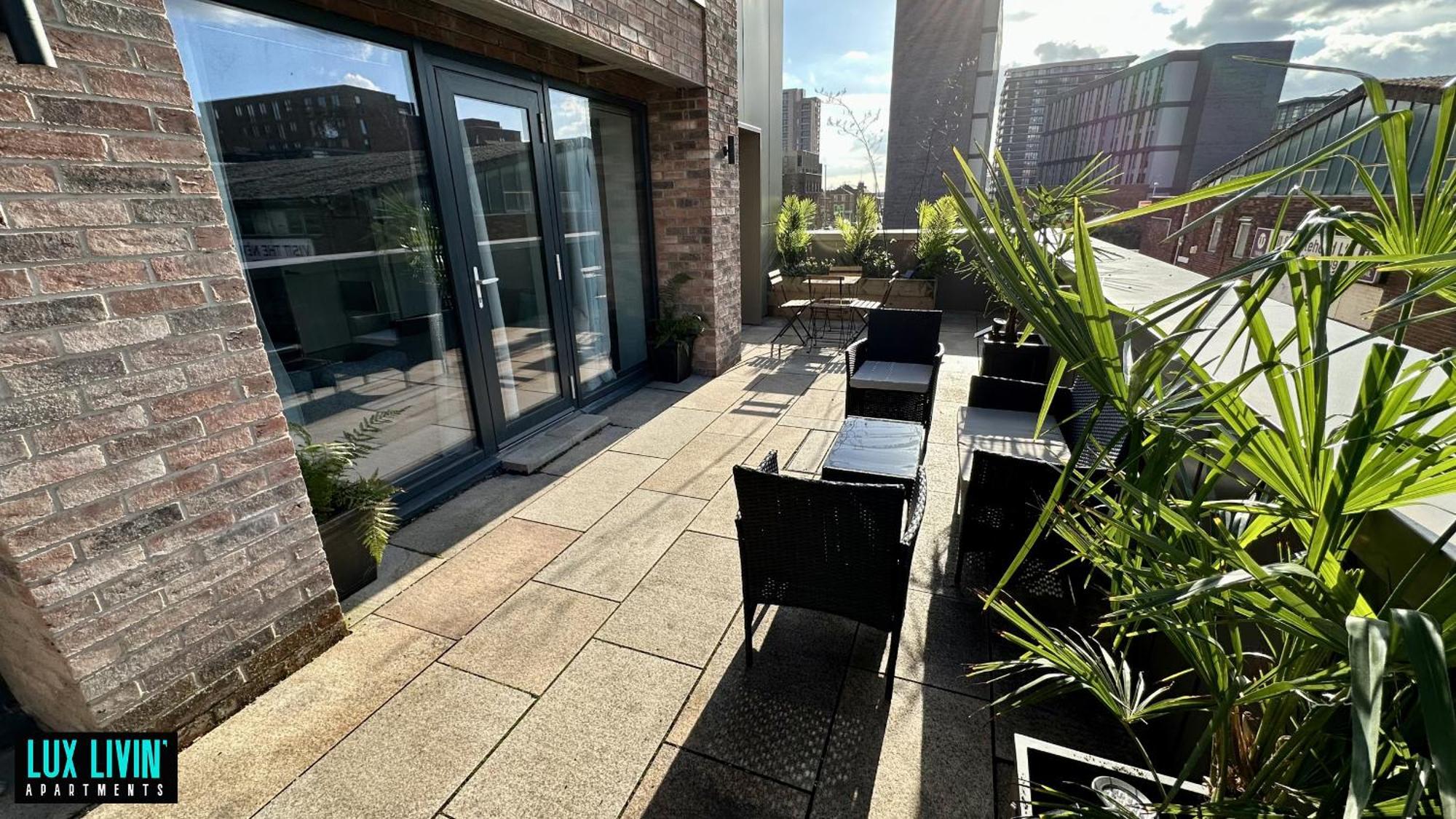 Lux Livin' Apartments - Luxury 2 Bed Apartment With Sky Garden Manchester Rum bild