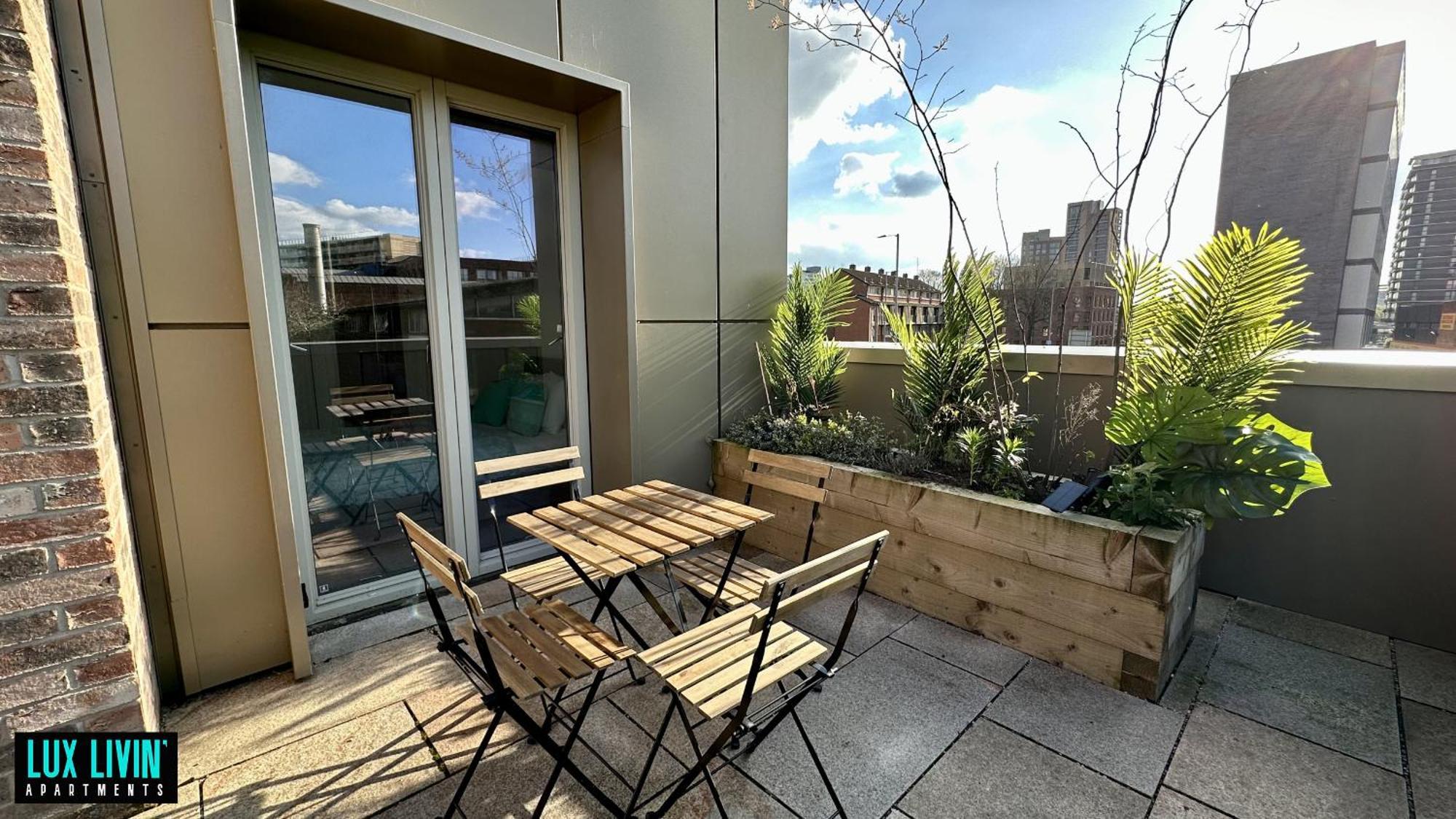 Lux Livin' Apartments - Luxury 2 Bed Apartment With Sky Garden Manchester Rum bild
